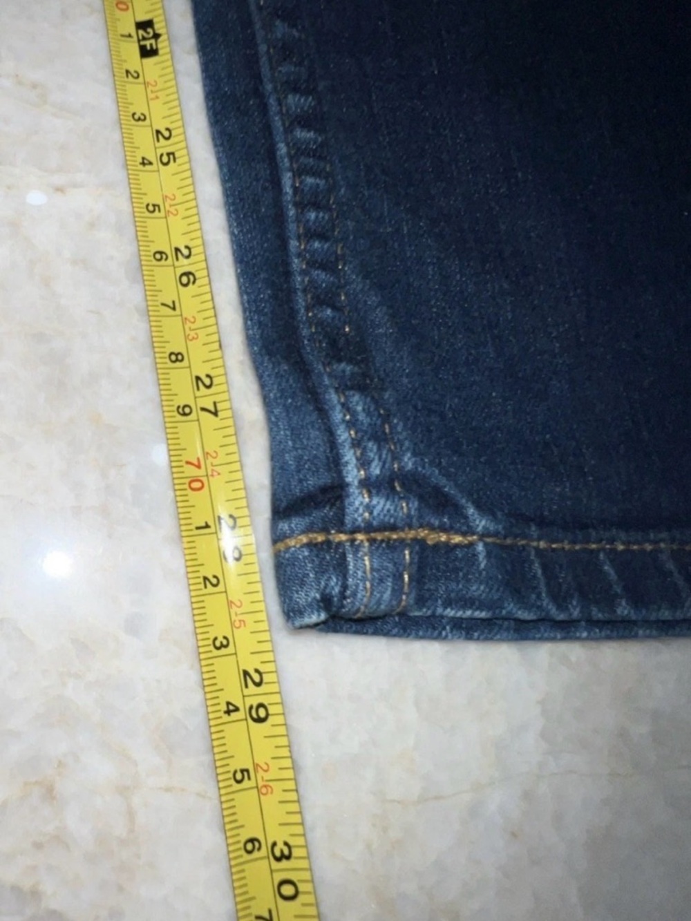 Carhartt Straight Fit Jeans Mens 33x30 Dark Wash Utility Farm Ranch Western - Picture 7 of 9